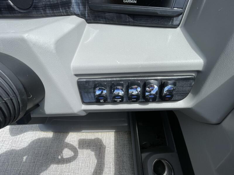 2023 Tahoe Pontoon LTZ 2385 Rear Fish