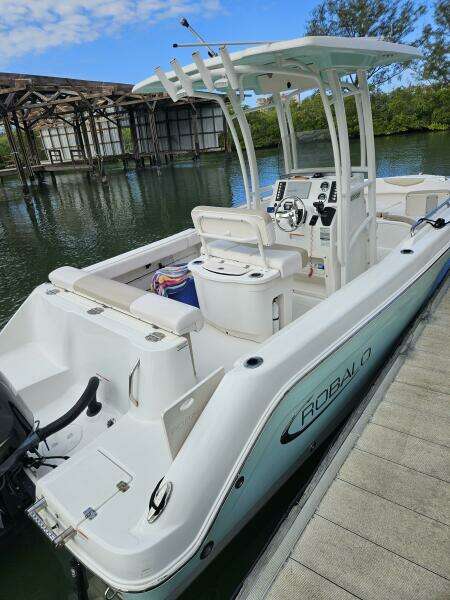 22ft Robalo Yacht For Sale