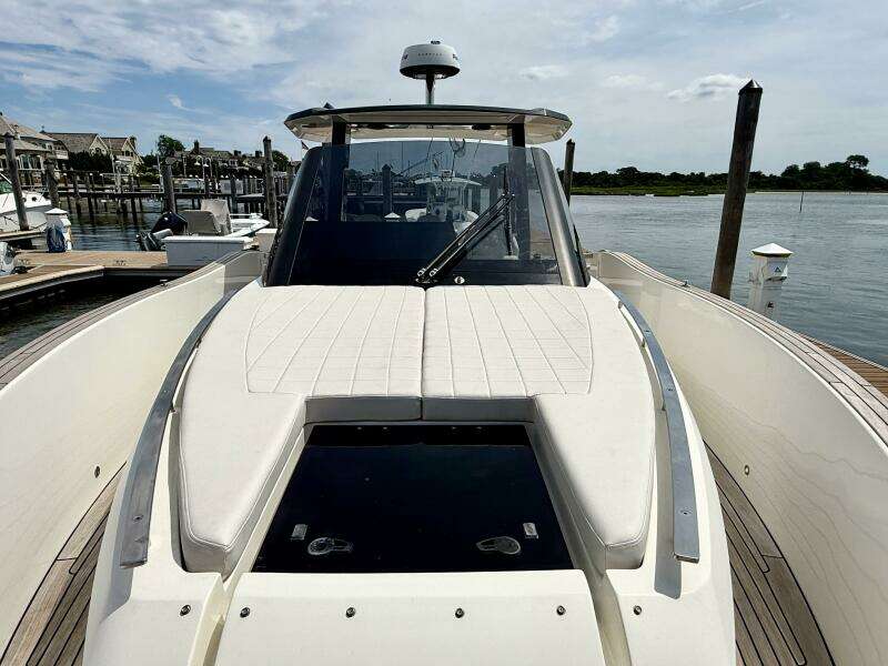 37ft Astondoa Yacht For Sale