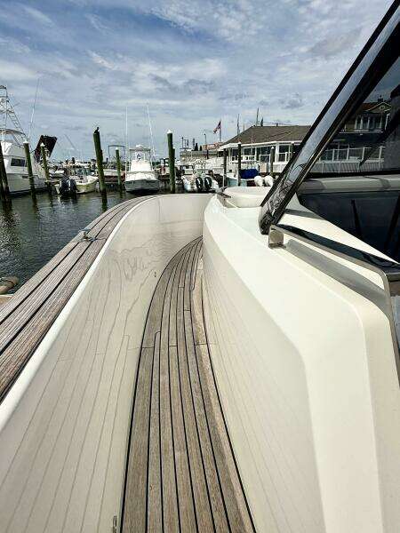 37ft Astondoa Yacht For Sale