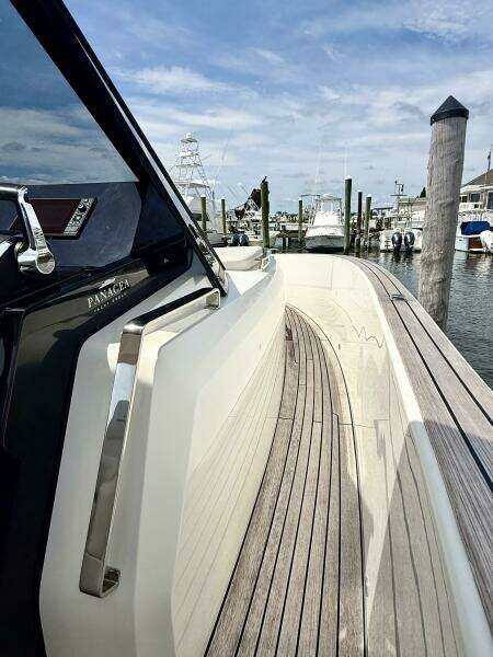 37ft Astondoa Yacht For Sale