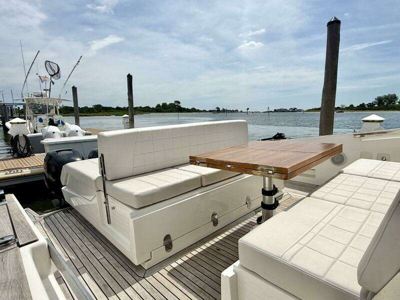 37ft Astondoa Yacht For Sale