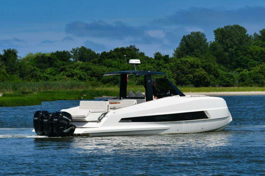 37ft Astondoa Yacht For Sale
