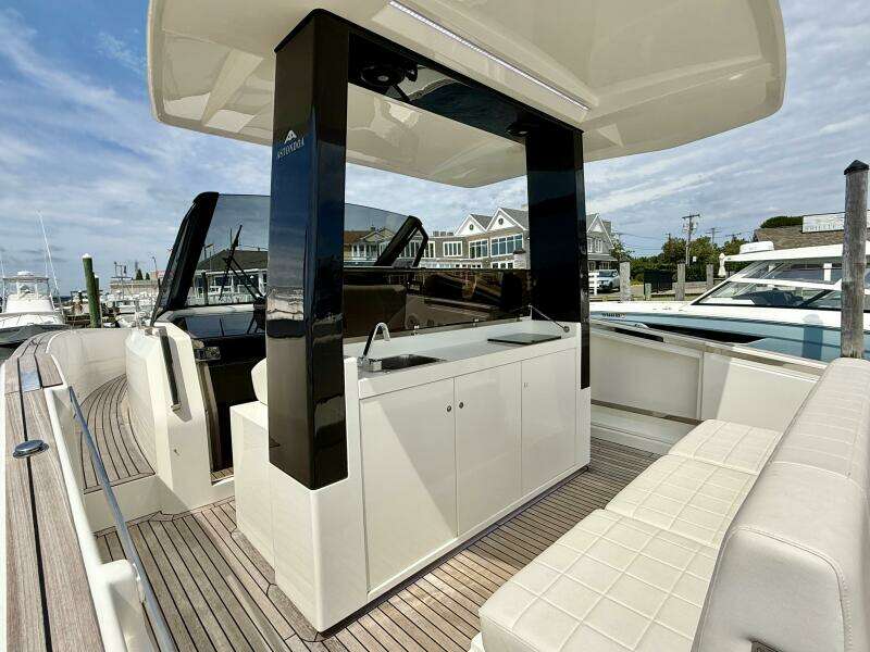 37ft Astondoa Yacht For Sale