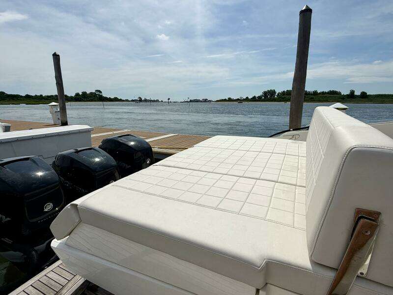 37ft Astondoa Yacht For Sale