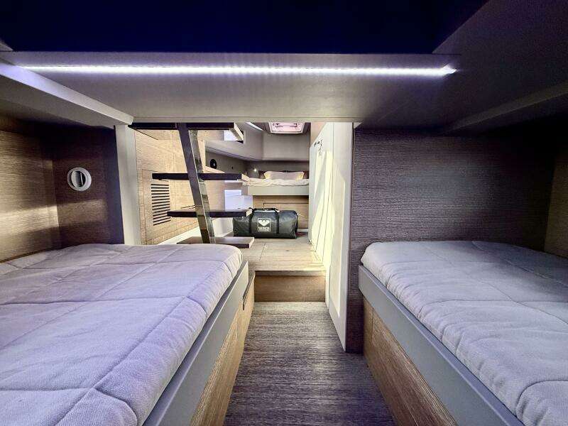 37ft Astondoa Yacht For Sale