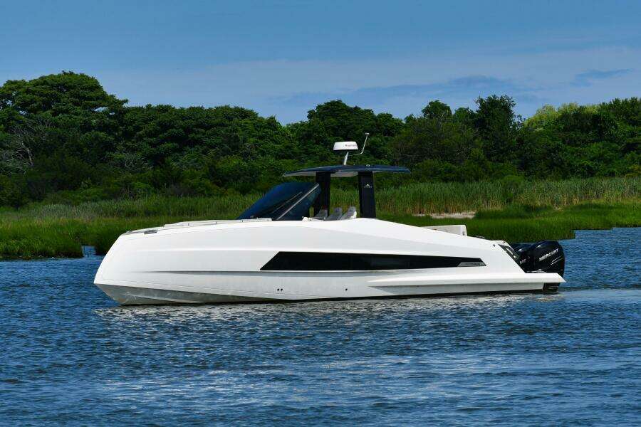 37ft Astondoa Yacht For Sale