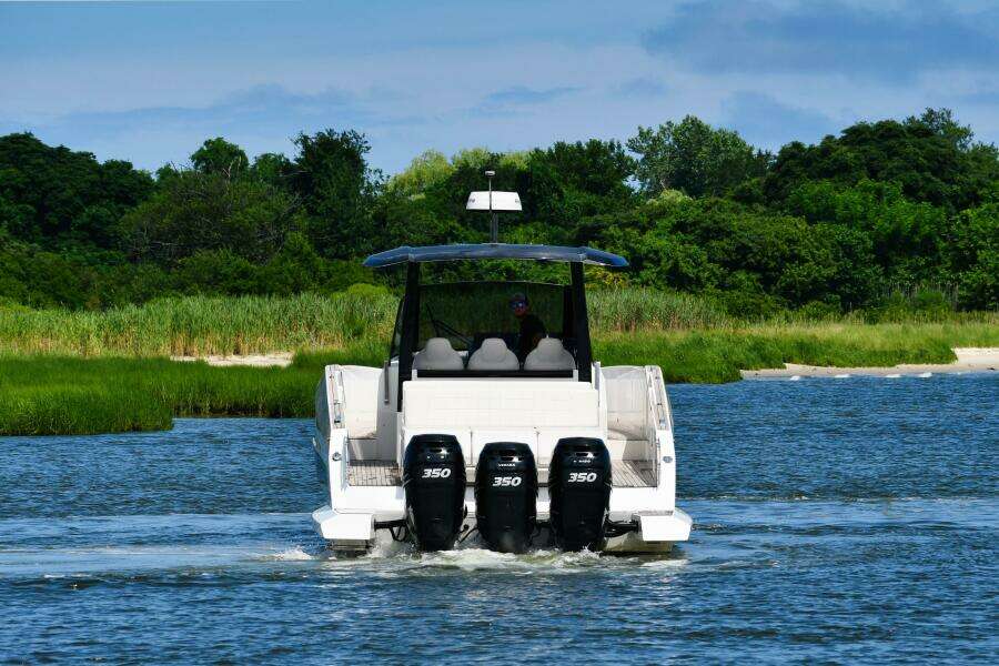 37ft Astondoa Yacht For Sale