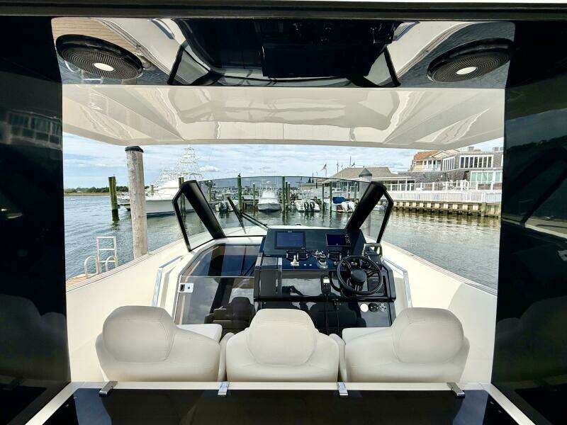 37ft Astondoa Yacht For Sale