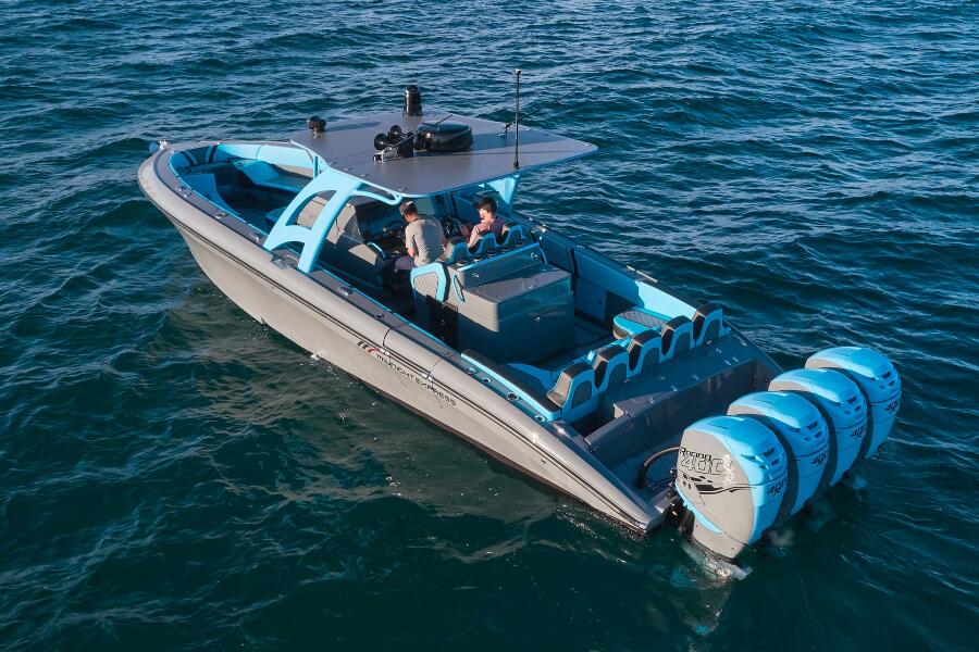 37' 2021 Midnight Express 37 Open