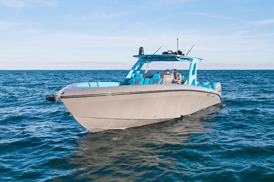 37' 2021 Midnight Express 37 Open