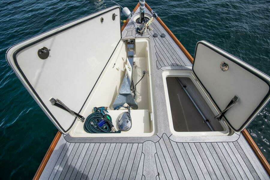 Suzanne 42ft Morris Yacht For Sale