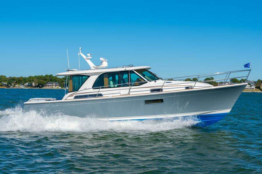 2026 Sabre 43 Running 12