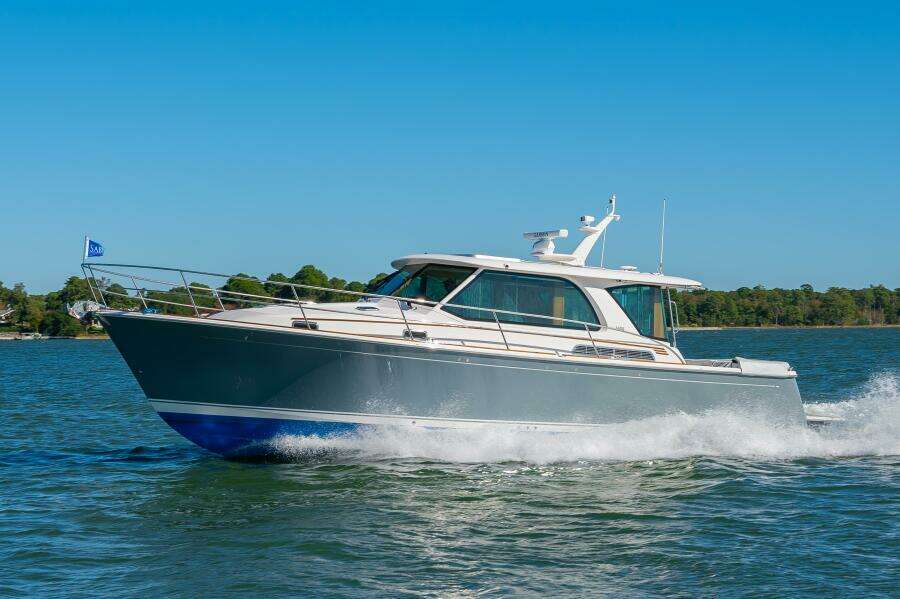 2026 Sabre 43 Running 16