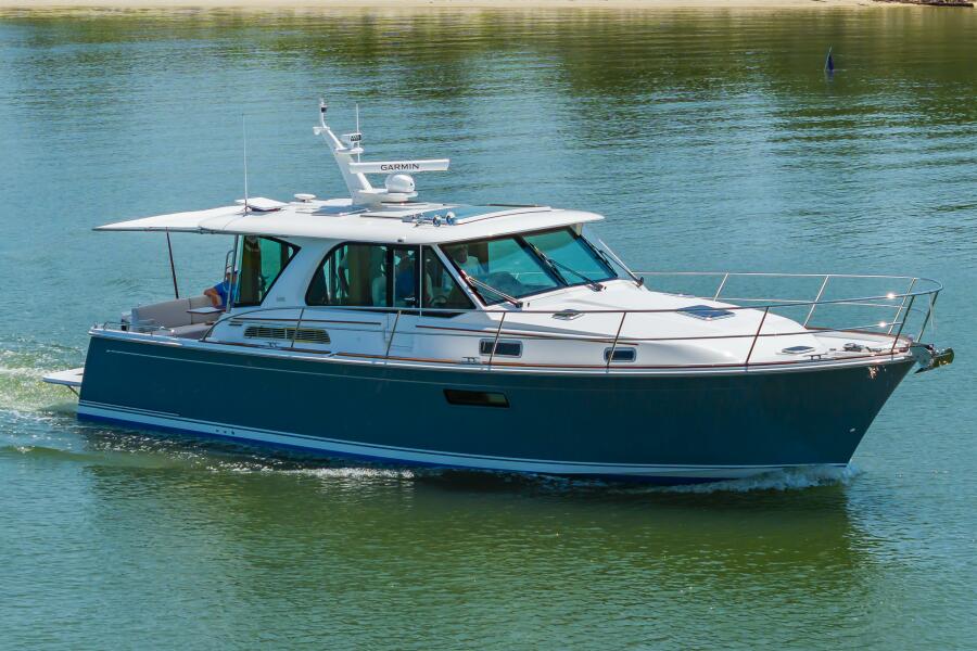 2026 Sabre 43 Salon Express — Sabre43001