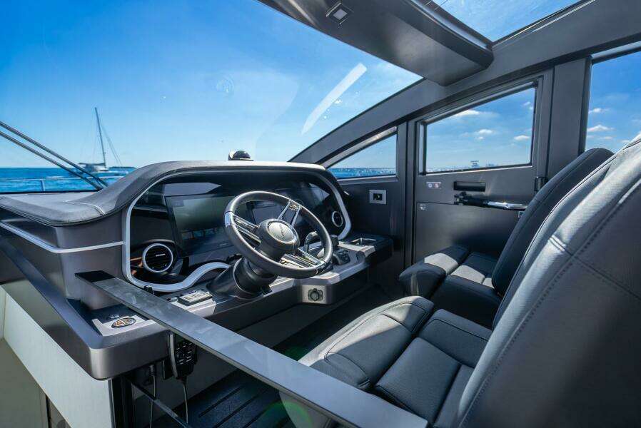 63ft Pearl Yacht For Sale