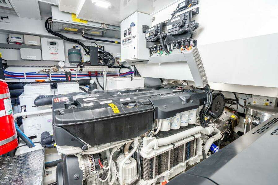 63ft Pearl Yacht For Sale