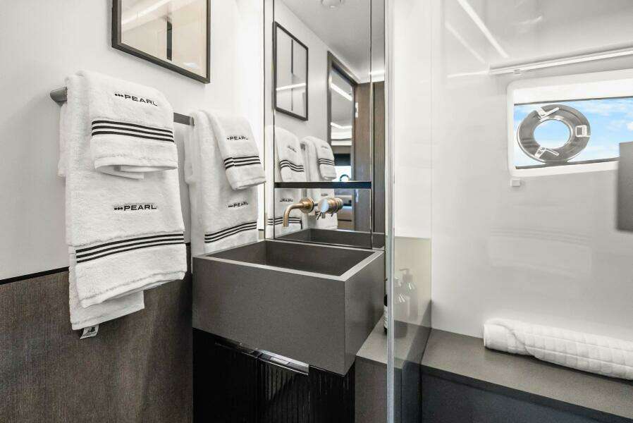 63ft Pearl Yacht For Sale