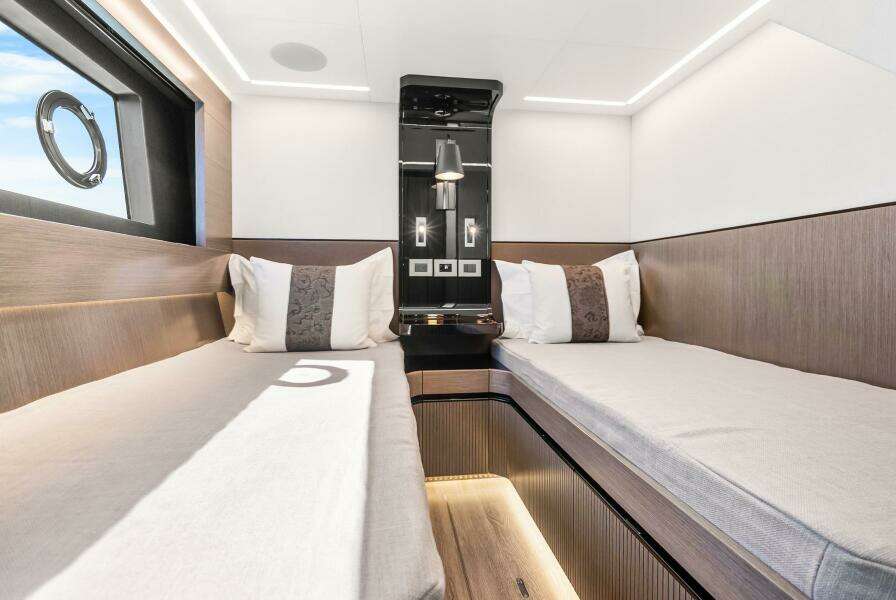 63ft Pearl Yacht For Sale