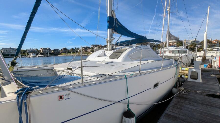 1993 Jeanneau Lagoon 37