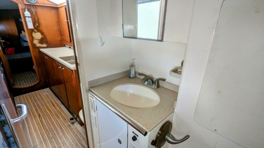 1993 Jeanneau Lagoon 37