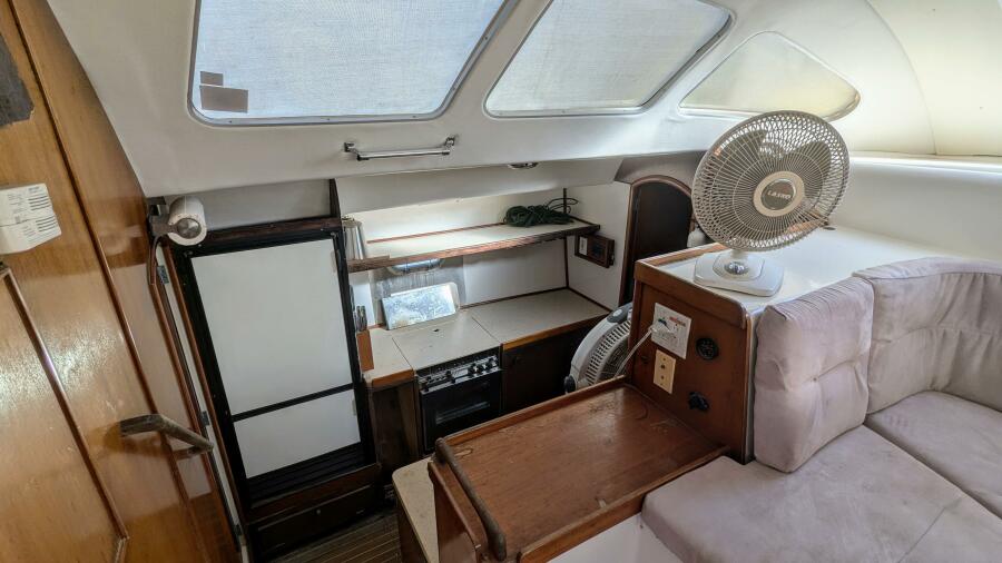 1993 Jeanneau Lagoon 37