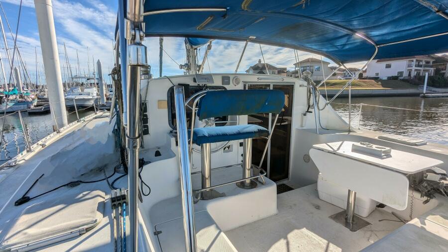 1993 Jeanneau Lagoon 37