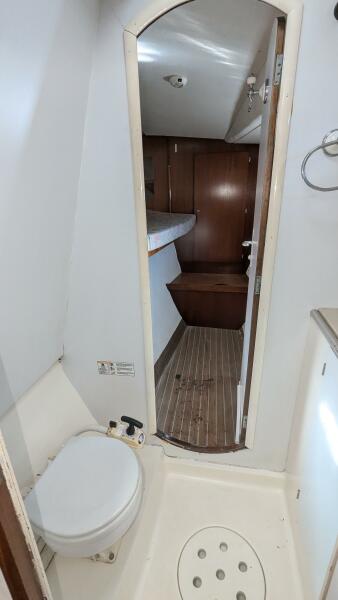 1993 Jeanneau Lagoon 37