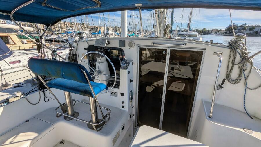 1993 Jeanneau Lagoon 37