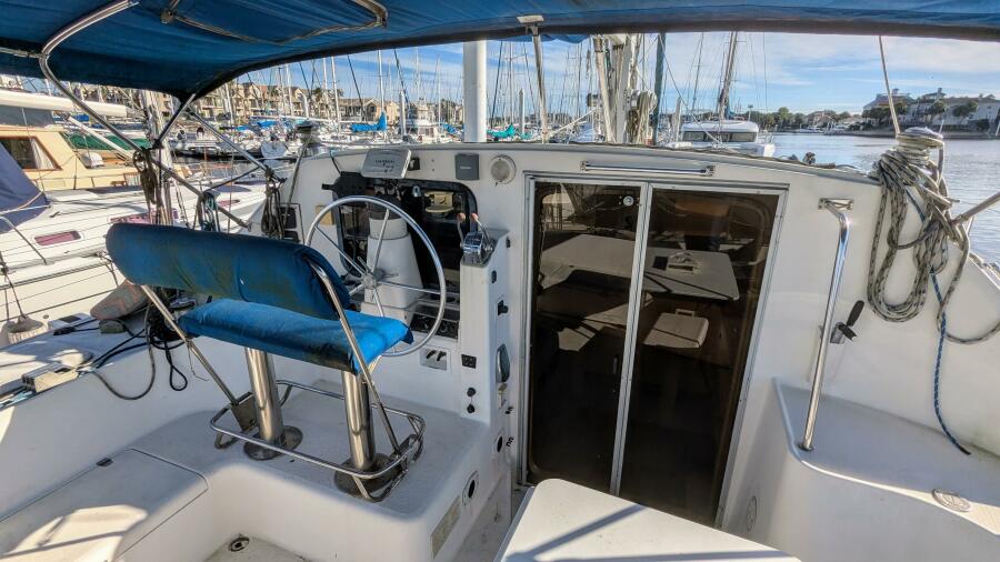 1993 Jeanneau Lagoon 37