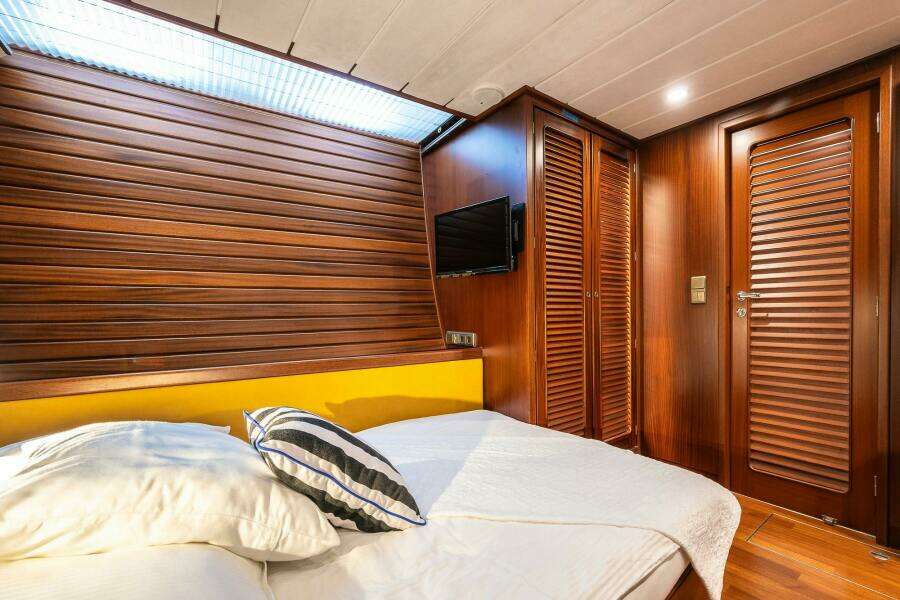 PLAYMOBIL 101ft Brandstatter Yacht For Sale