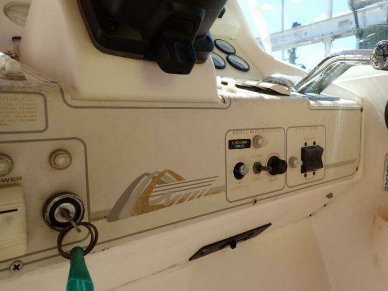 37ft Cruisers Yachts Yacht For Sale