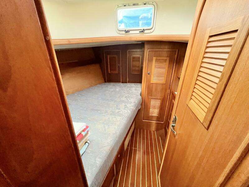 Loon Shadow 33ft Nonsuch Yacht For Sale