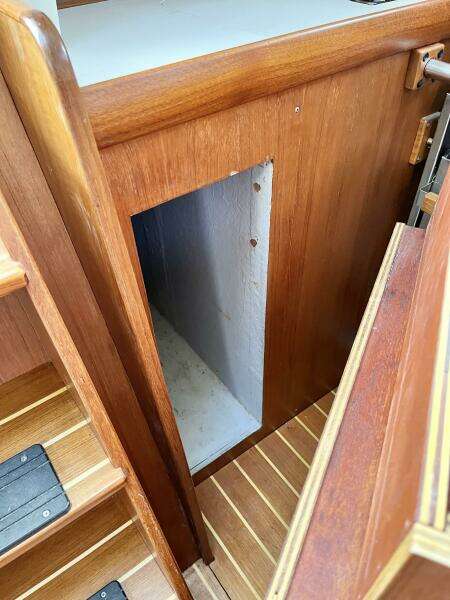 Loon Shadow 33ft Nonsuch Yacht For Sale