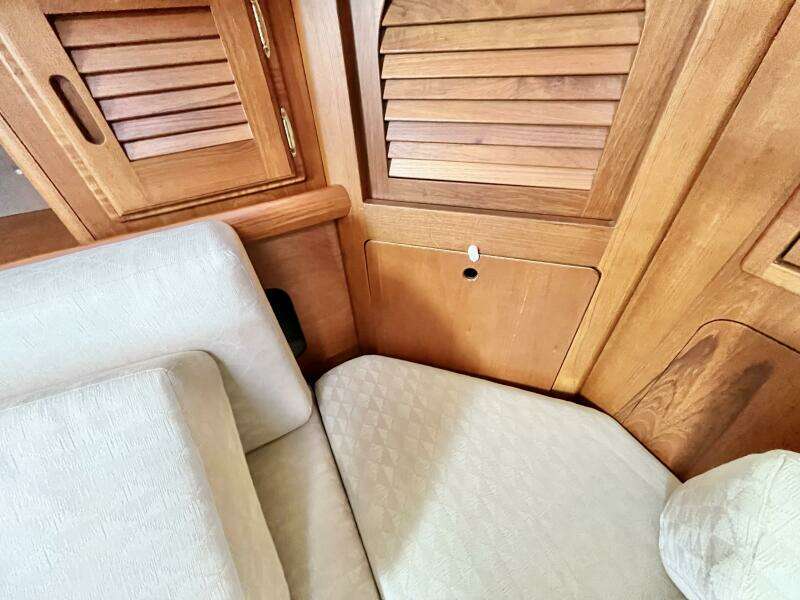 Loon Shadow 33ft Nonsuch Yacht For Sale