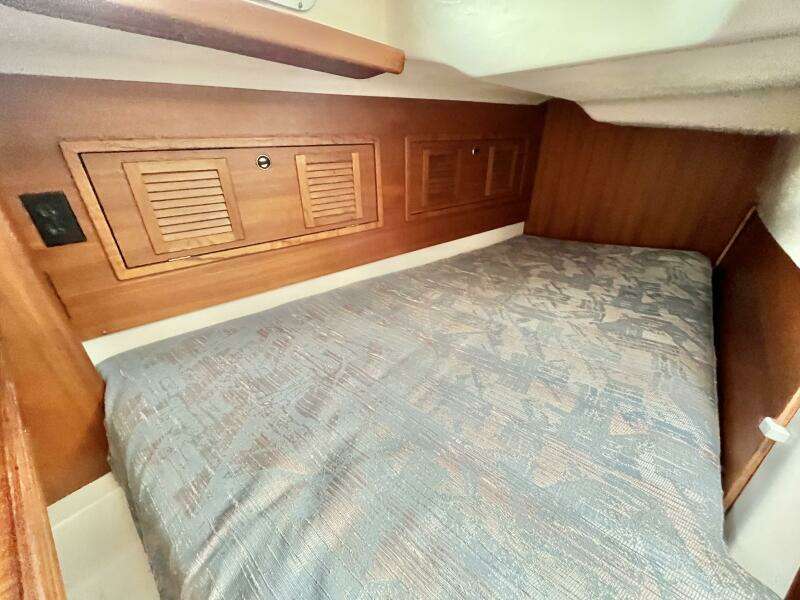 Loon Shadow 33ft Nonsuch Yacht For Sale