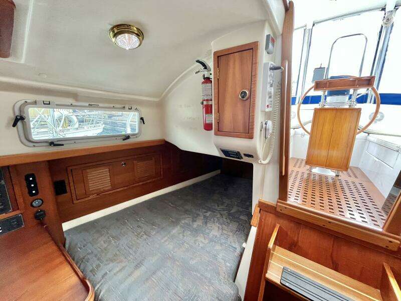 Loon Shadow 33ft Nonsuch Yacht For Sale