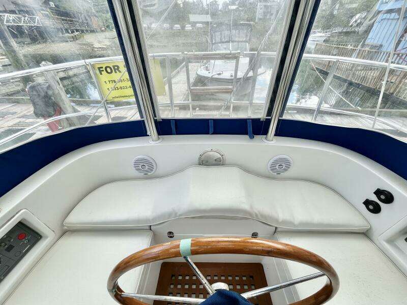 Loon Shadow 33ft Nonsuch Yacht For Sale