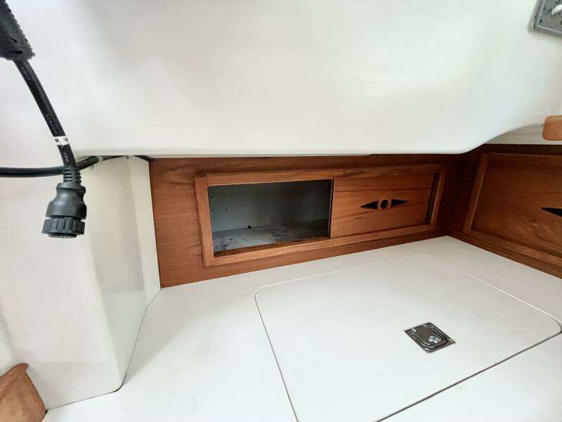 Loon Shadow 33ft Nonsuch Yacht For Sale