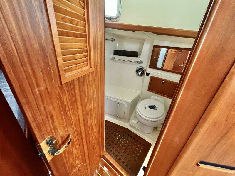 Loon Shadow 33ft Nonsuch Yacht For Sale