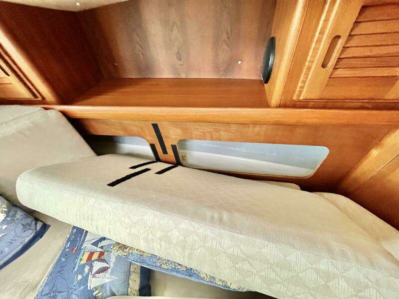 Loon Shadow 33ft Nonsuch Yacht For Sale