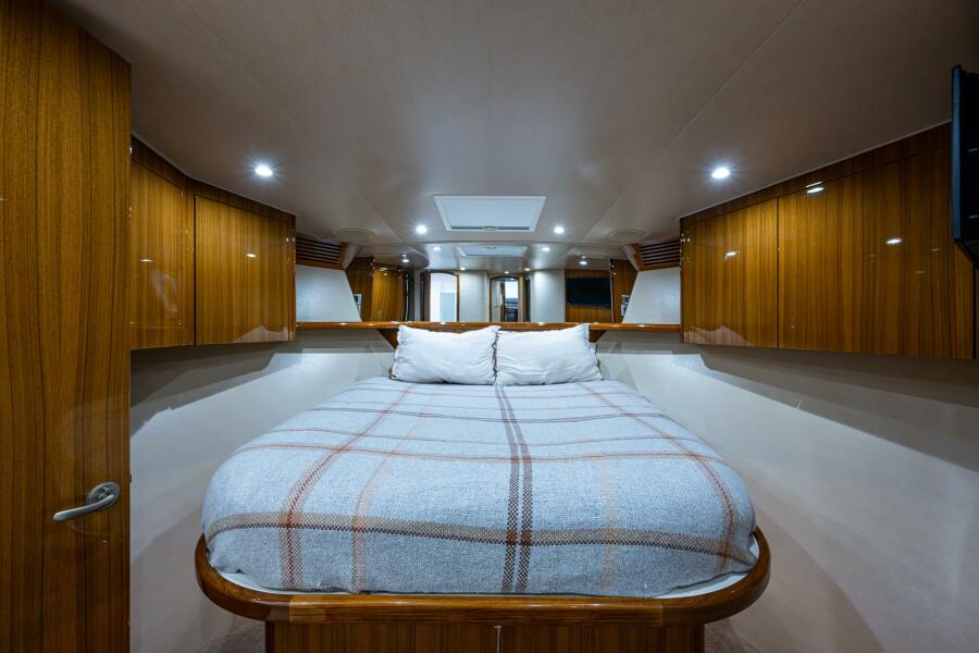 60' 2012 Viking 60 Enclosed Bridge