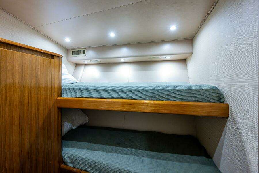 Viking 60 - Carolina Style - Interior Stateroom