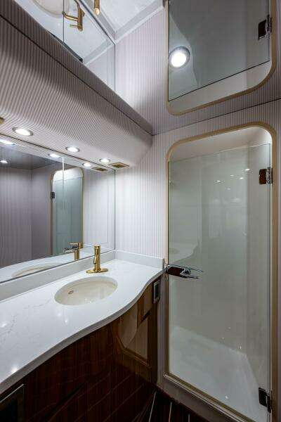 Viking 60 - Carolina Style - Interior Head