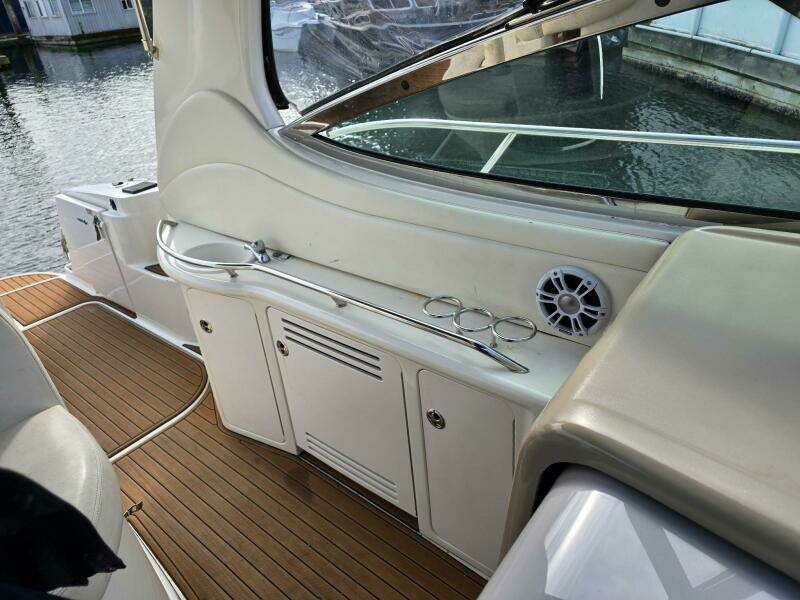 36ft Sea Ray Yacht For Sale