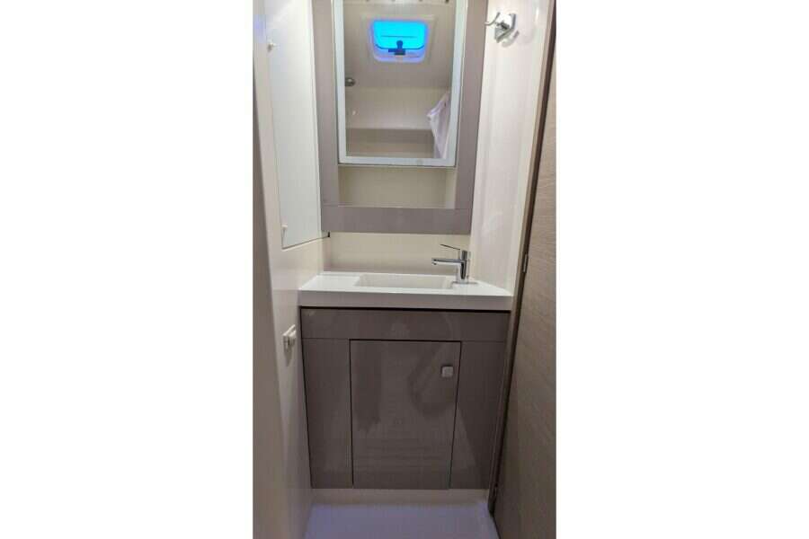 2020-fountaine-pajot-saona-47-sail-9695798-20250919105350677-4.jpg