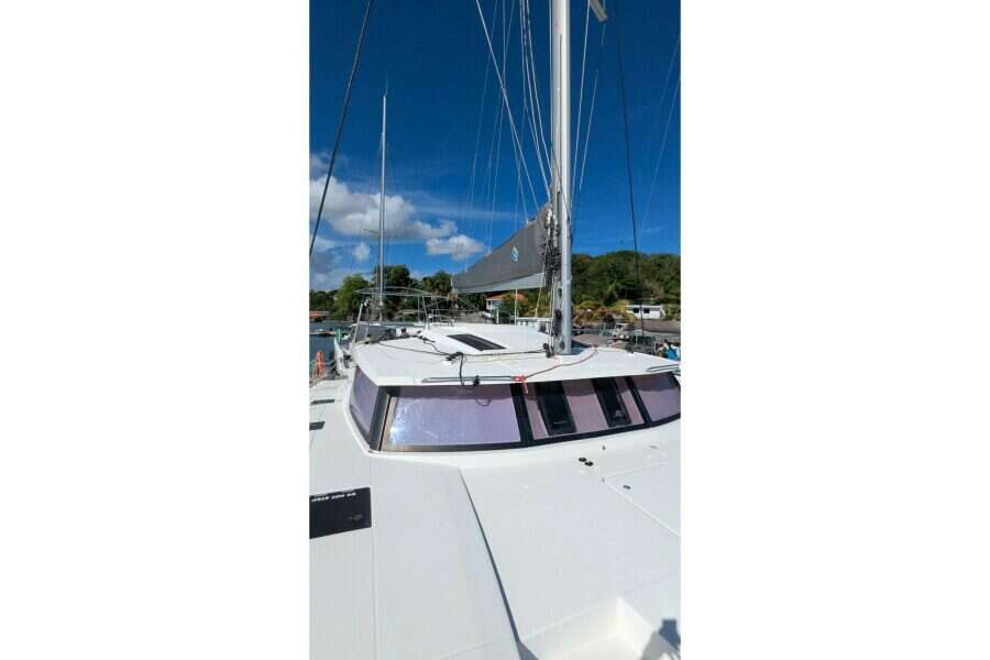 2020-fountaine-pajot-saona-47-sail-9695798-20250919105412279-1.jpg