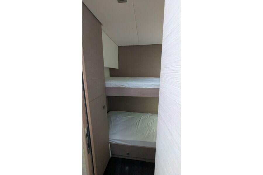 2020-fountaine-pajot-saona-47-sail-9695798-20250919105509646-1.jpg