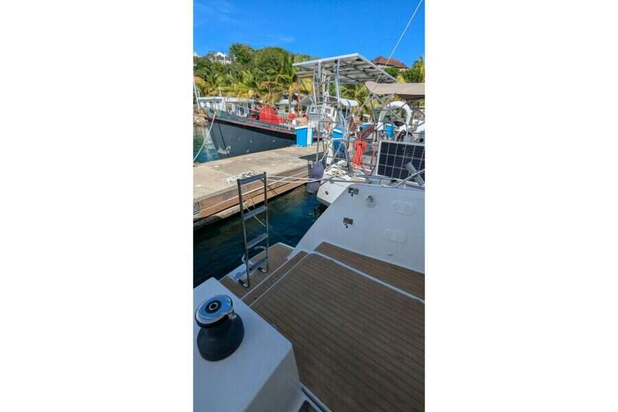 2020-fountaine-pajot-saona-47-sail-9695798-20250919105421194-3.jpg