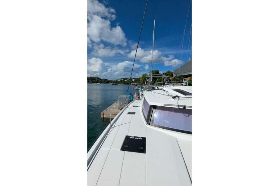 2020-fountaine-pajot-saona-47-sail-9695798-20250919105409469-4.jpg